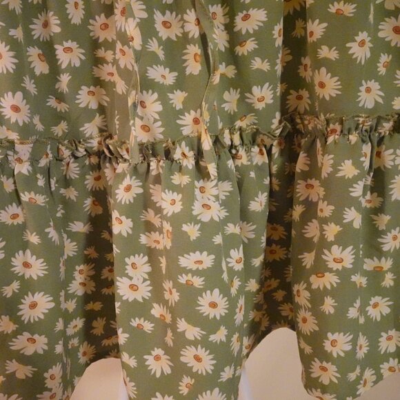 Amazon Fashion Ruffle Miniskirt Size Extra Small - Picture 3 of 5